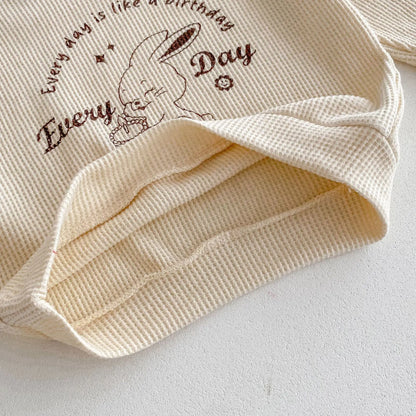 -キッズセットアップ 2点セット ワッフル 長袖Tシャツ+フリルショートパンツ うさぎプリント 2カラー【mh0006377】 - mamahalo shop - 長袖セットアップ -  べビー服 - 子供服 - 男の子 - 女の子