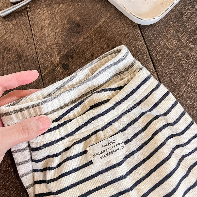 -キッズ ボーダー ハーフ レギンス パンツ グレー ブラック ユニセックス【mh0002109】 - mamahalo shop - レギンスパンツ -  べビー服 - 子供服 - 男の子 - 女の子