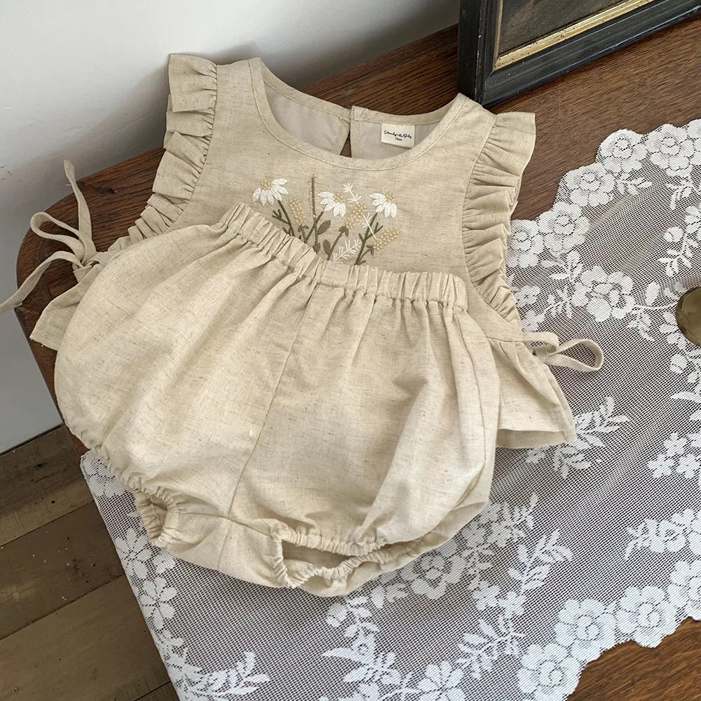 -ベビーセットアップ 2点セット ノースリーブフリルトップス+ブルマパンツ フラワー花柄刺繍 ピンク/アプリコット/2カラー【mh0004558】 - mamahalo shop - ノースリーブセットアップ -  べビー服 - 子供服 - 男の子 - 女の子