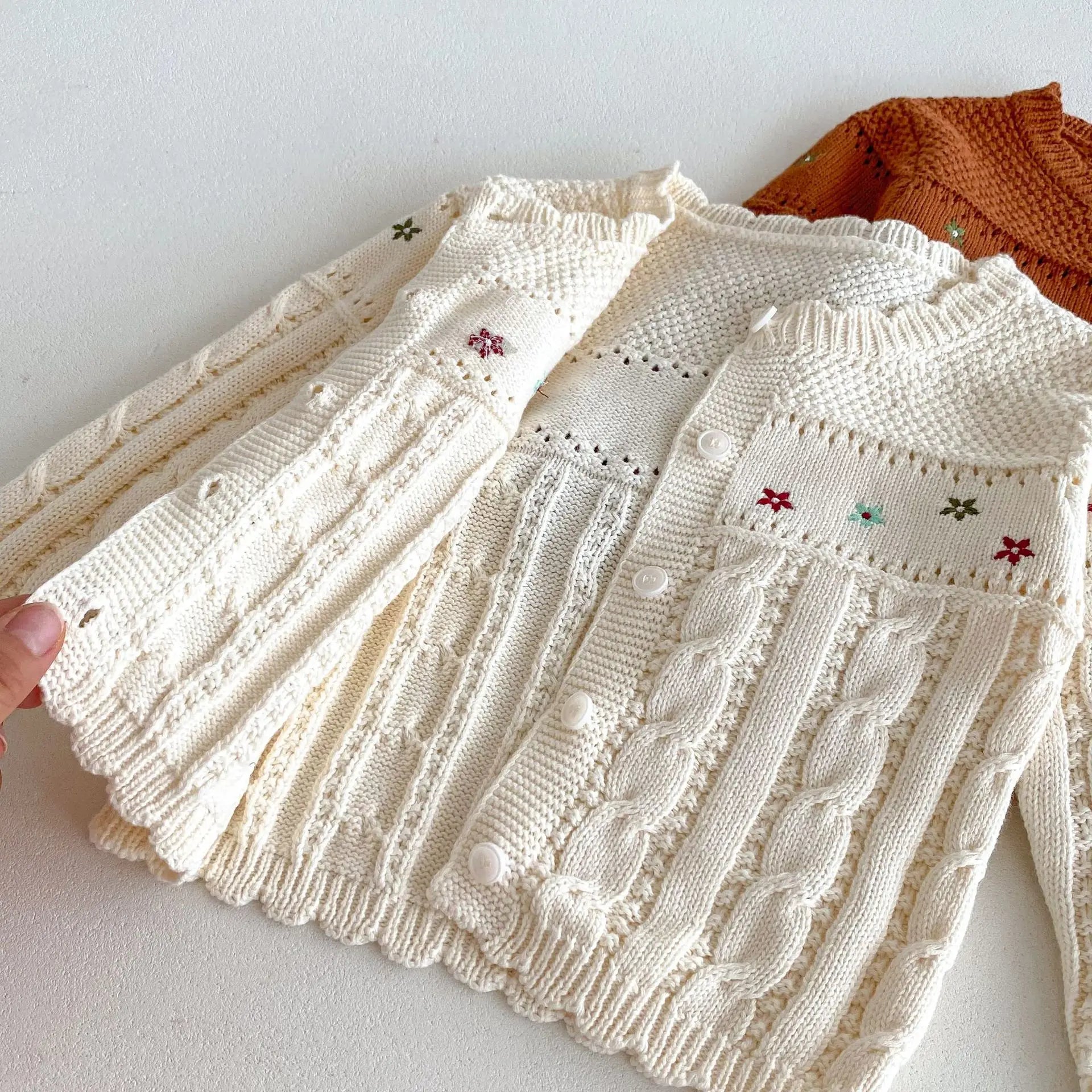 -キッズカーディガン フラワー刺繍レースニットジャケット 2カラー - mamahalo shop - カーディガン・パーカー -  べビー服 - 子供服 - 男の子 - 女の子