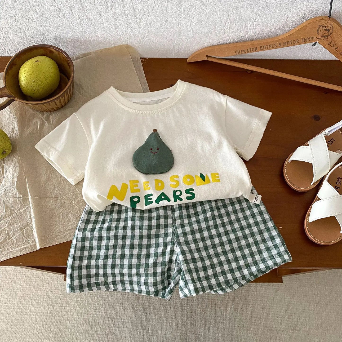 -ベビーキッズセットアップ 2点セット 半袖アップリケTシャツ+チェックショートパンツ フルーツ 3カラー - mamahalo shop - 半袖セットアップ -  べビー服 - 子供服 - 男の子 - 女の子