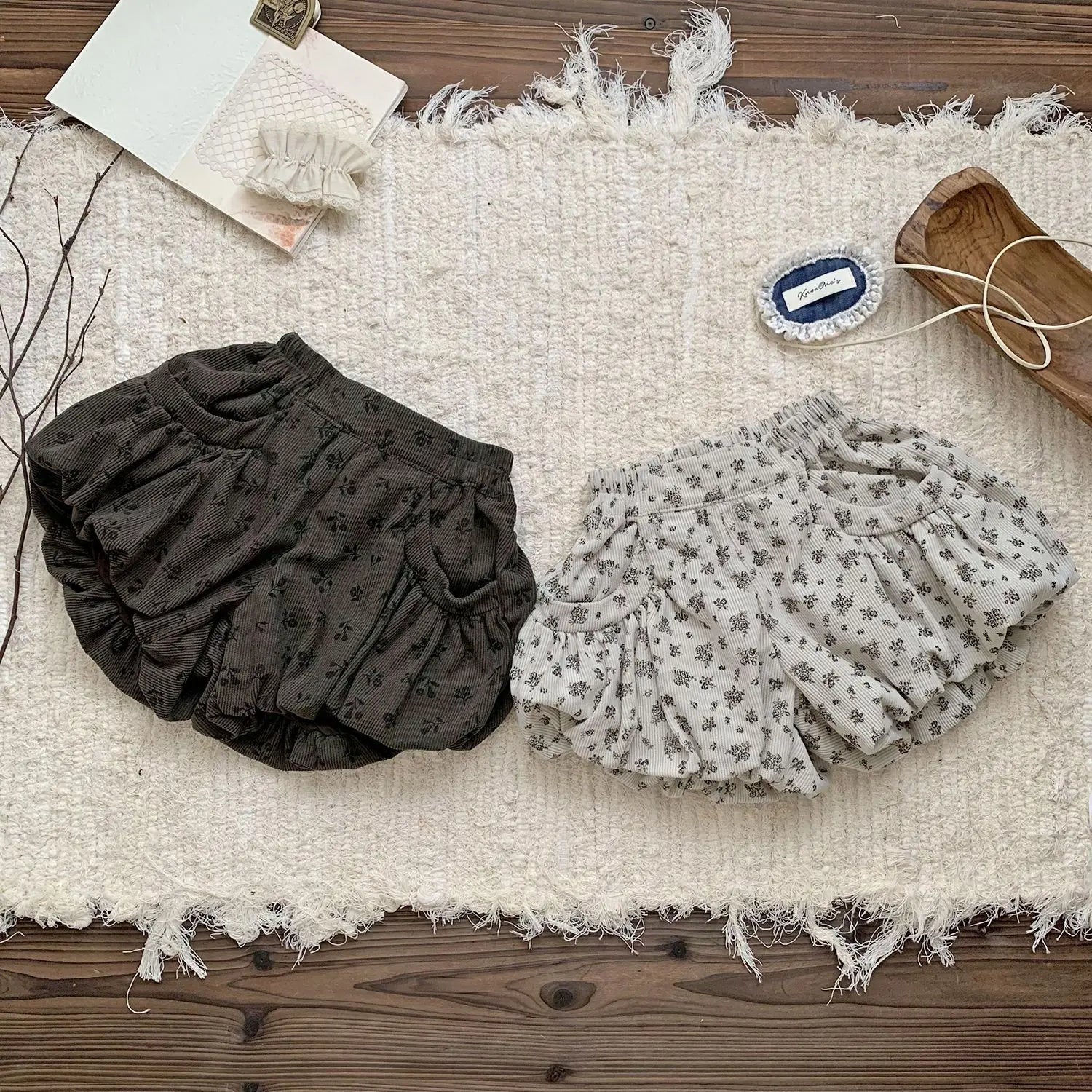 -ベビーキッズパンツ フラワー小花柄バルーンかぼちゃパンツ 2カラー - mamahalo shop - ハーフパンツ・ショートパンツ -  べビー服 - 子供服 - 男の子 - 女の子