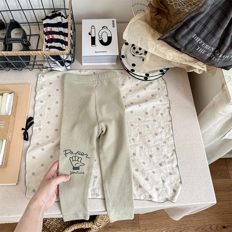 -キッズ レギンスパンツ プリントロゴ アプリコット ダークグレー ブルー 3カラー ユニセックス 男の子 女の子 子供服 - mamahalo shop - レギンスパンツ -  べビー服 - 子供服 - 男の子 - 女の子