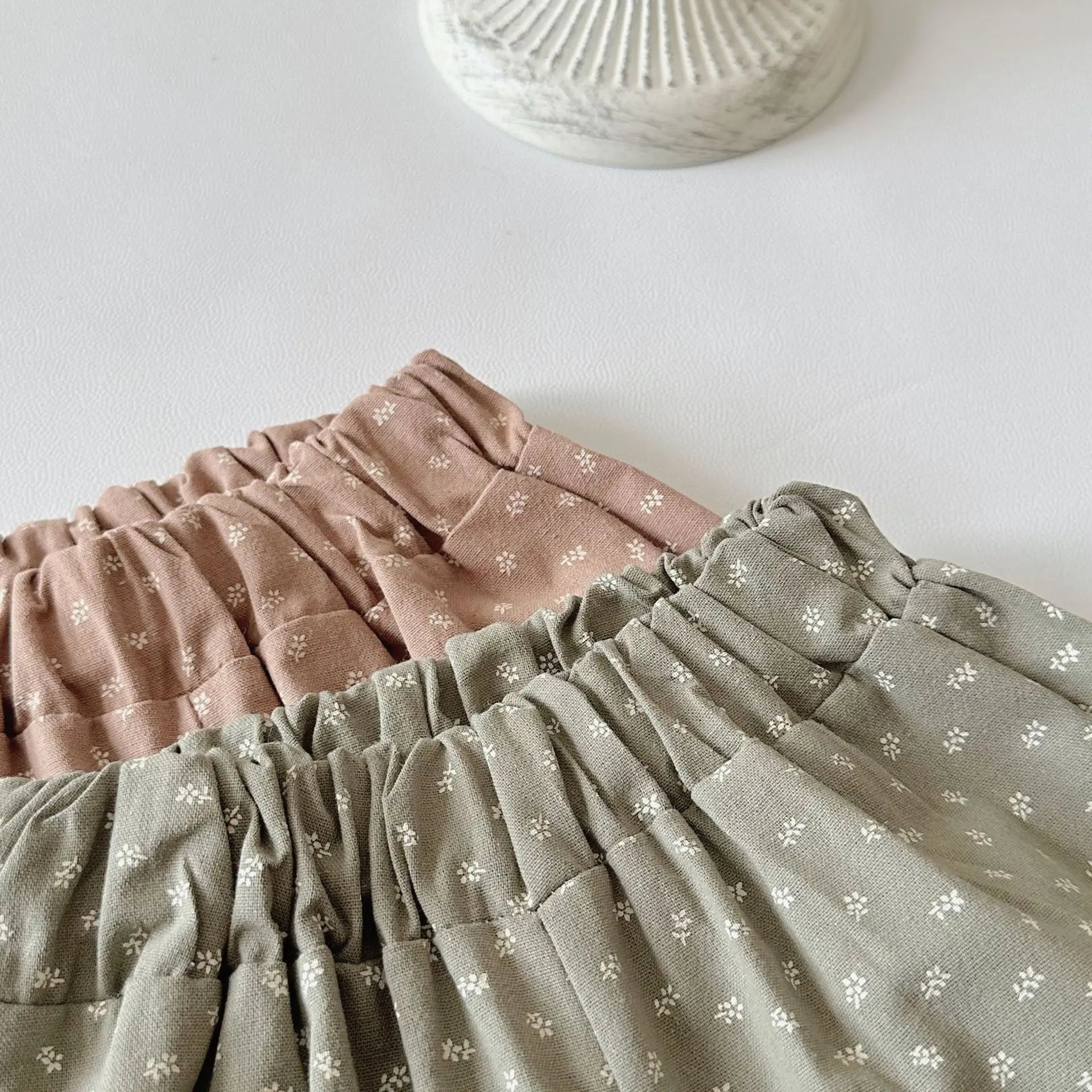 -ベビーパンツ 裾レース ワイドルーズ ロングパンツ 水玉ドットプリント 2カラー【mh0006382】 - mamahalo shop - ロングパンツ・スウェットパンツ -  べビー服 - 子供服 - 男の子 - 女の子