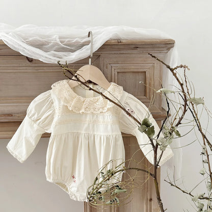 -ベビーロンパース 長袖パフスリーブボディスーツ レース襟 フラワー花柄刺繍 ベージュ【mh0004663】 - mamahalo shop - 長袖ロンパース -  べビー服 - 子供服 - 男の子 - 女の子