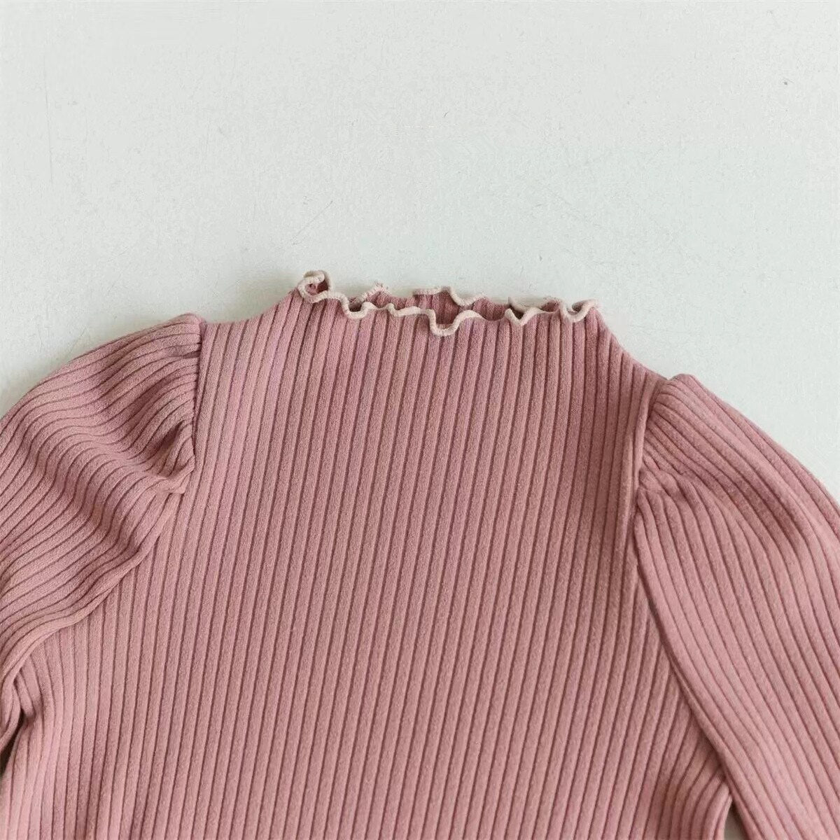-ベビー 長袖ロンパース リブ フリル スタンドカラー シンプル ベーシック ピンク ベージュ 2カラー ガールズ 女の子 子供服 7819 - mamahalo shop - 長袖ロンパース -  べビー服 - 子供服 - 男の子 - 女の子