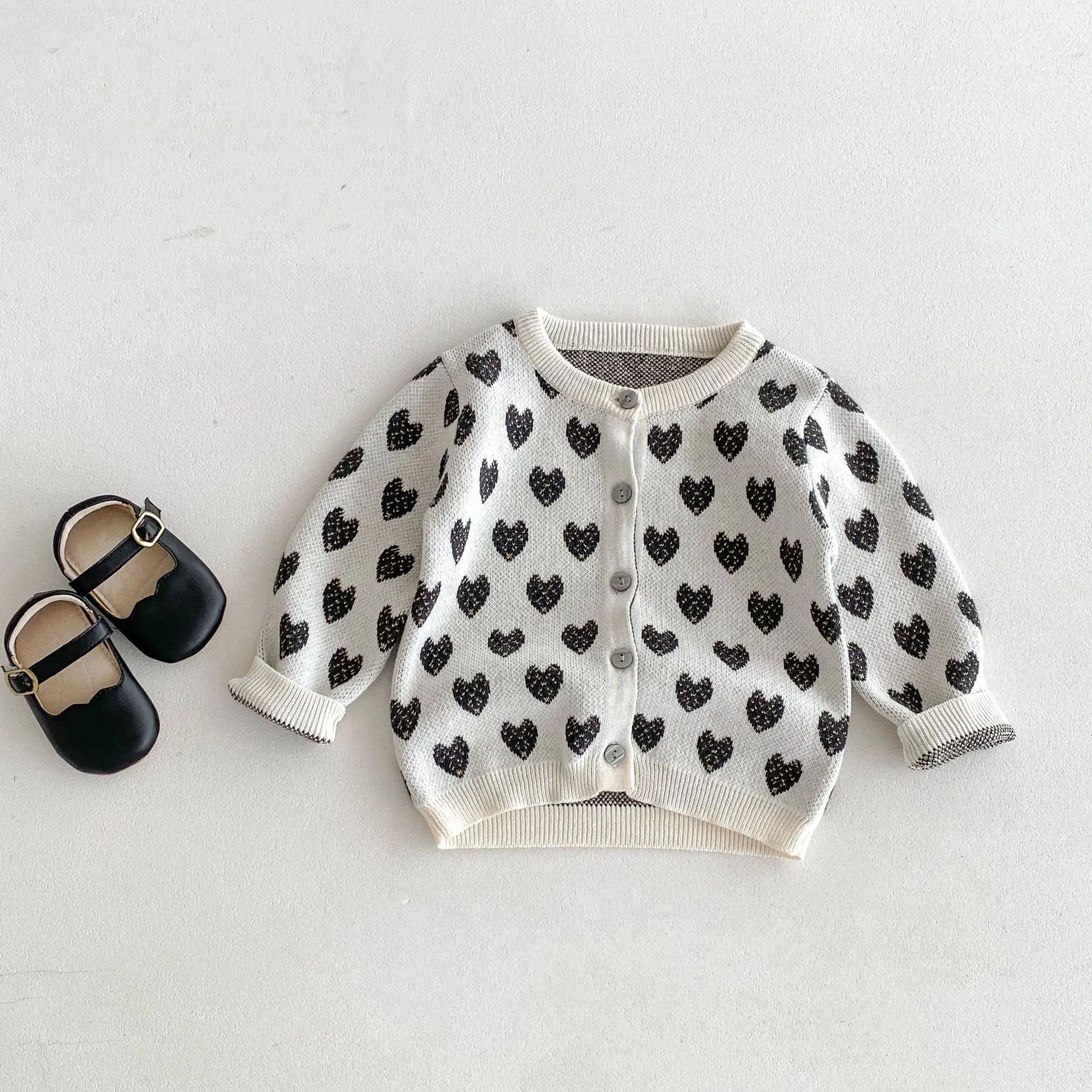 -キッズカーディガン ニットジャケット ハート ベージュ【mh0006637】 - mamahalo shop - カーディガン・パーカー -  べビー服 - 子供服 - 男の子 - 女の子