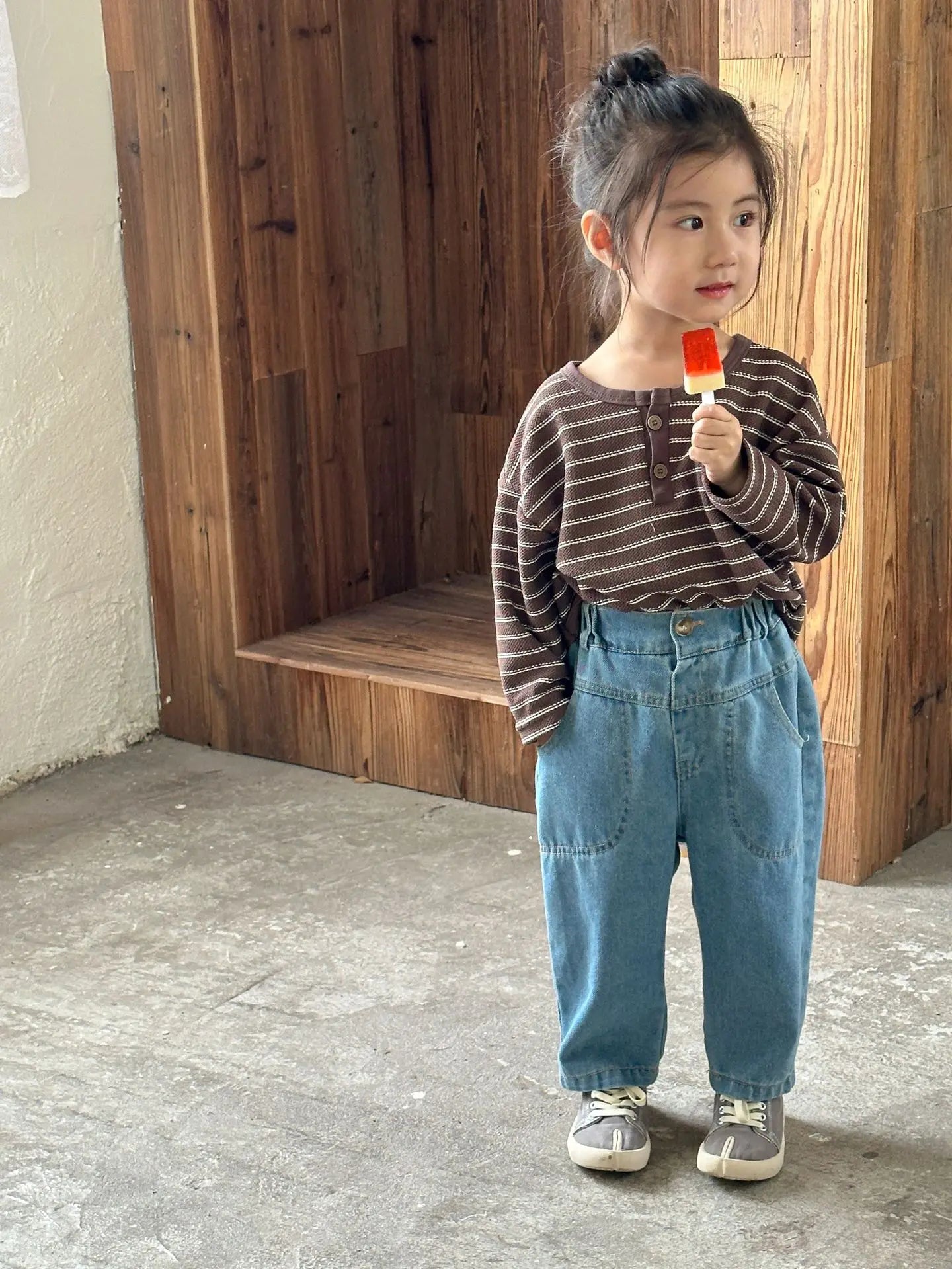 -キッズパンツ ソフトデニムウエスト切り替えステッチロングパンツ ジーンズ 2カラー【mh0006888】 - mamahalo shop - デニムパンツ -  べビー服 - 子供服 - 男の子 - 女の子