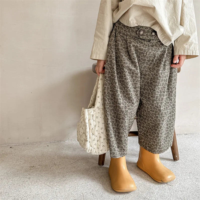 -キッズパンツ フラワープリントワイドルーズクロップドパンツ 2カラー - mamahalo shop - ロングパンツ・スウェットパンツ -  べビー服 - 子供服 - 男の子 - 女の子