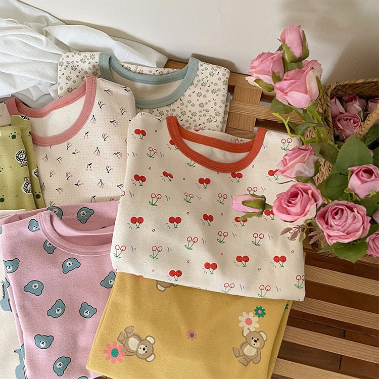 -キッズ プリント 長袖 パジャマ セット くま ベア チェック フラワー ライオン 恐竜 ユニセックス - mamahalo shop - 長袖セットアップ -  べビー服 - 子供服 - 男の子 - 女の子