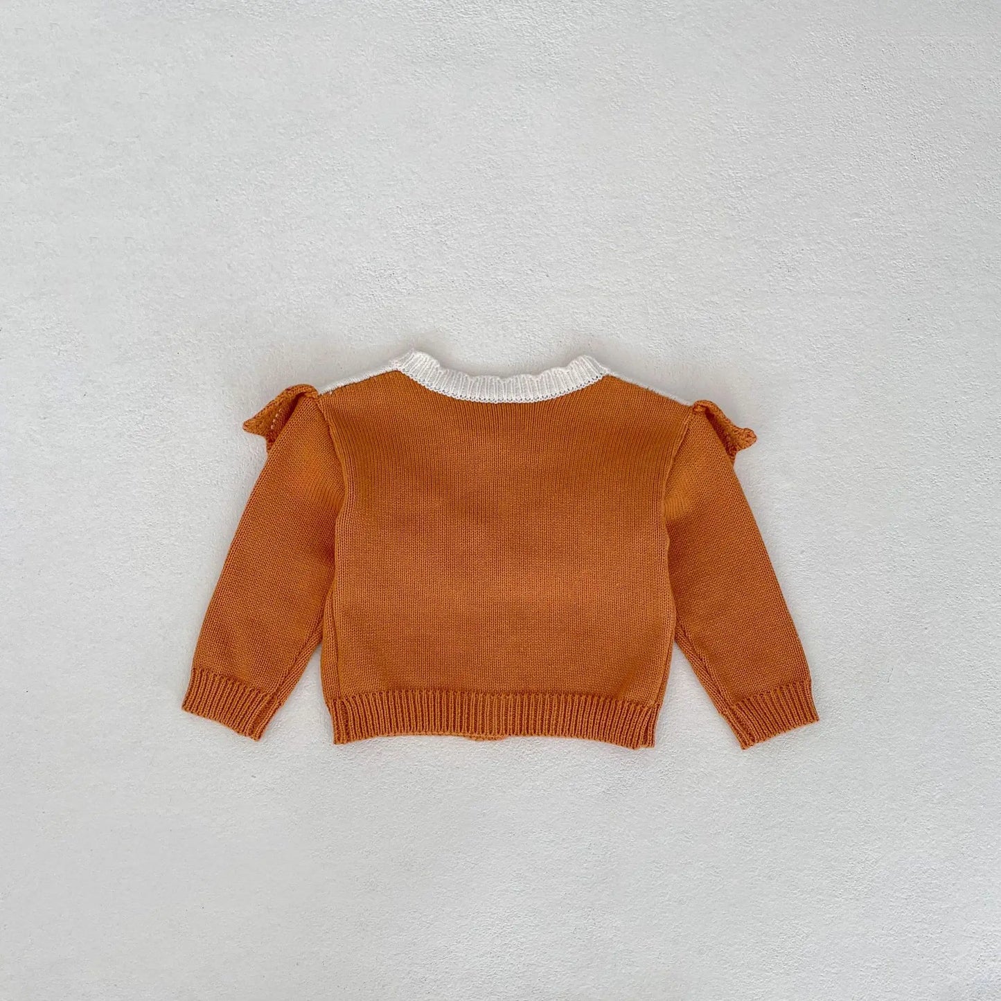 -ベビーカーディガン ラッフルフリル ニットジャケット フラワー刺繍 オレンジ【mh0006408】 - mamahalo shop - カーディガン・パーカー -  べビー服 - 子供服 - 男の子 - 女の子