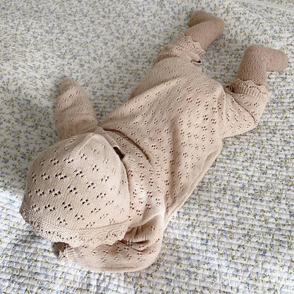 -ベビーロンパース ボンネットセット レースニット 長袖ジャンプスーツ 帽子セット ベージュ【mh0006226】 - mamahalo shop - 長袖ロンパース -  べビー服 - 子供服 - 男の子 - 女の子