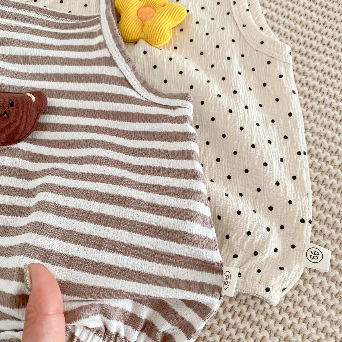 -☺︎ ベビーロンパース キャミソールボディスーツ ボーダー柄/水玉ドットプリント 2カラー - mamahalo shop - ノースリーブロンパース -  べビー服 - 子供服 - 男の子 - 女の子