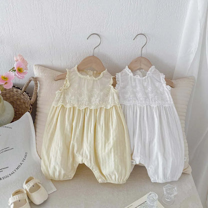 -ベビーロンパース ノースリーブジャンプスーツ レースフリル 2カラー【mh0006065】 - mamahalo shop - ノースリーブジャンプスーツ -  べビー服 - 子供服 - 男の子 - 女の子