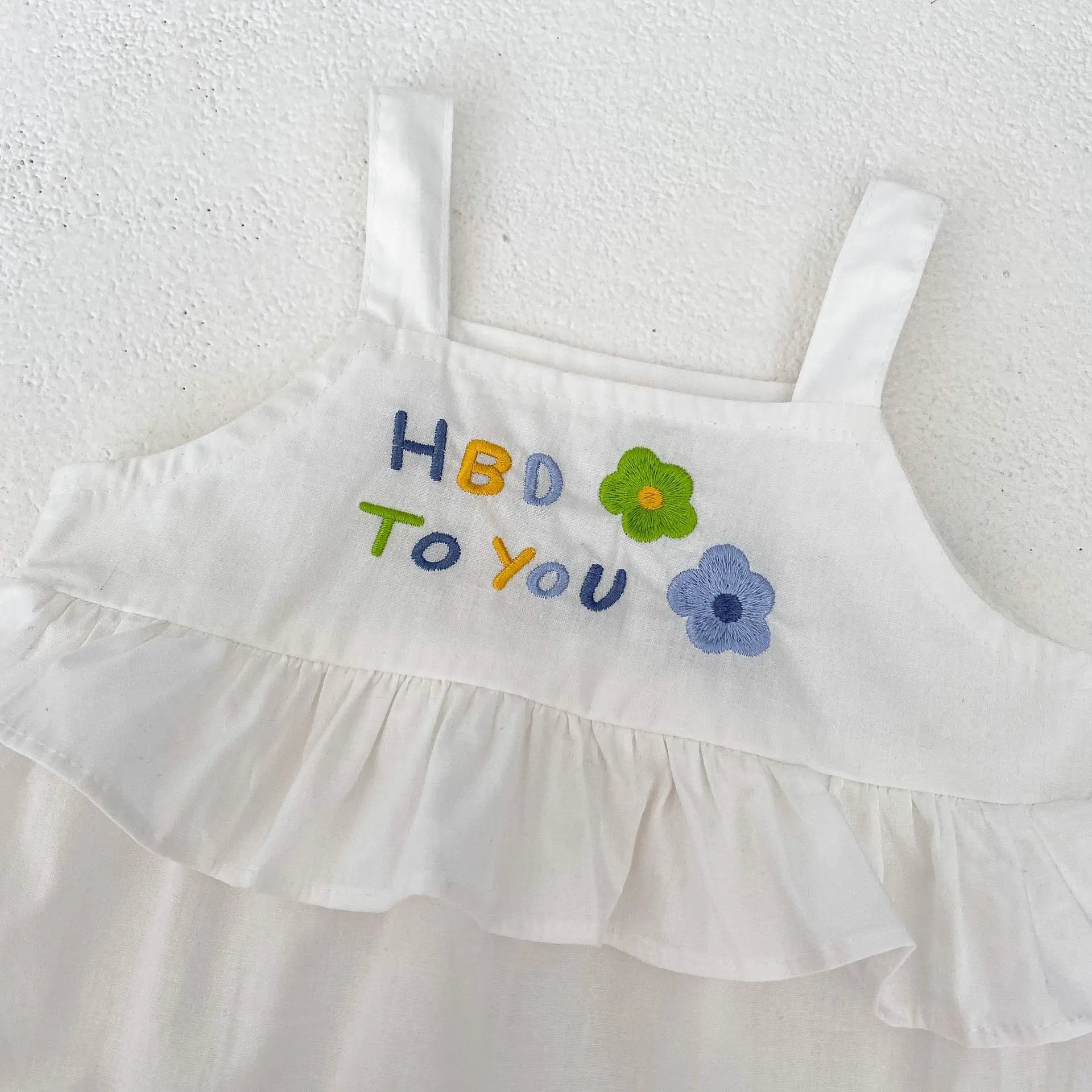 -ベビーロンパース キャミソールフリルボディスーツ バースデー フラワー花柄刺繍【mh0004946】 - mamahalo shop - ノースリーブロンパース -  べビー服 - 子供服 - 男の子 - 女の子