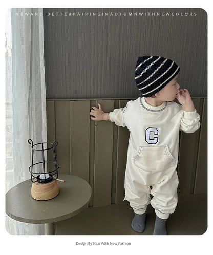 -ベビーロンパース 長袖ジャンプスーツ ポケット レターロゴワンポイント ベージュ/ブラック/2カラー - mamahalo shop - 長袖ロンパース -  べビー服 - 子供服 - 男の子 - 女の子