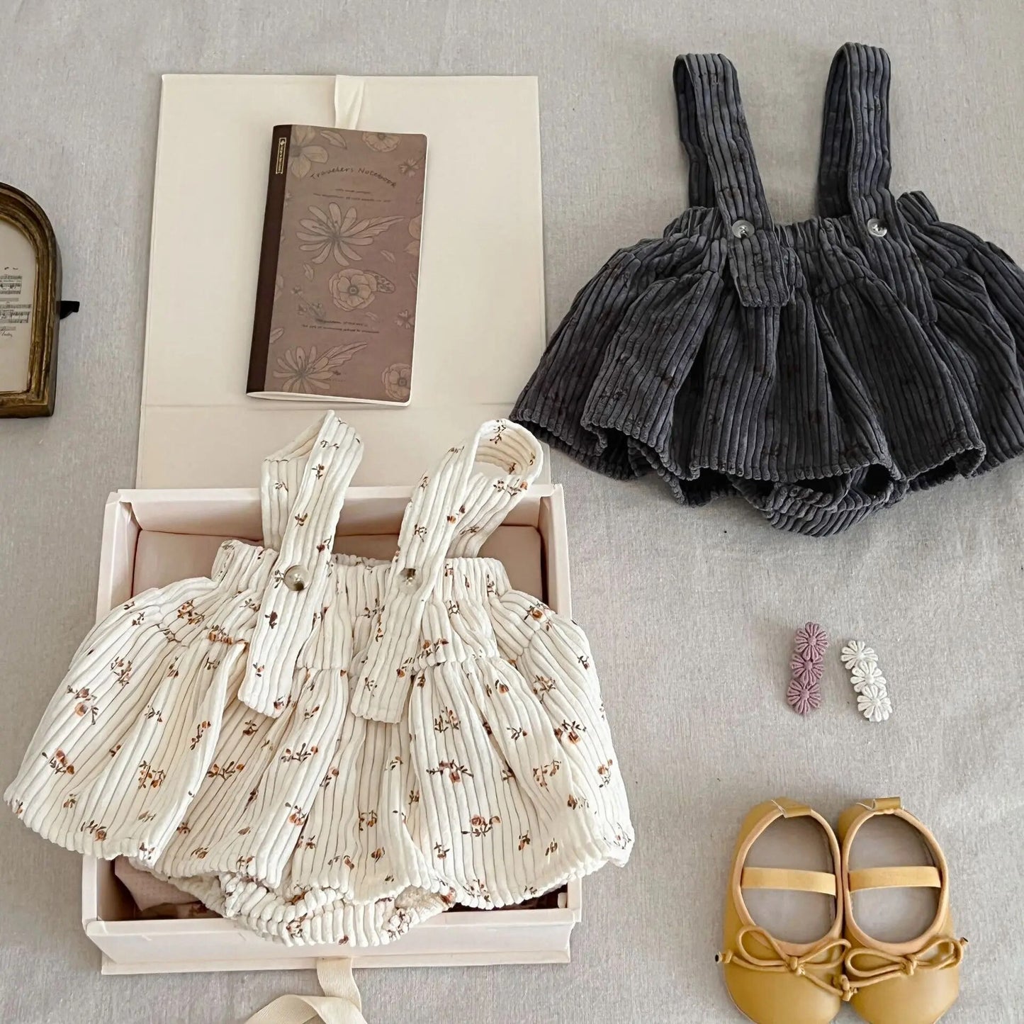 -ベビーサスペンダースカート パンツインスカート ブルマ コーデュロイ 長袖ブラウス グレー アプリコット 2カラー ガールズ 女の子 子供服 - mamahalo shop - ブルマパンツ -  べビー服 - 子供服 - 男の子 - 女の子