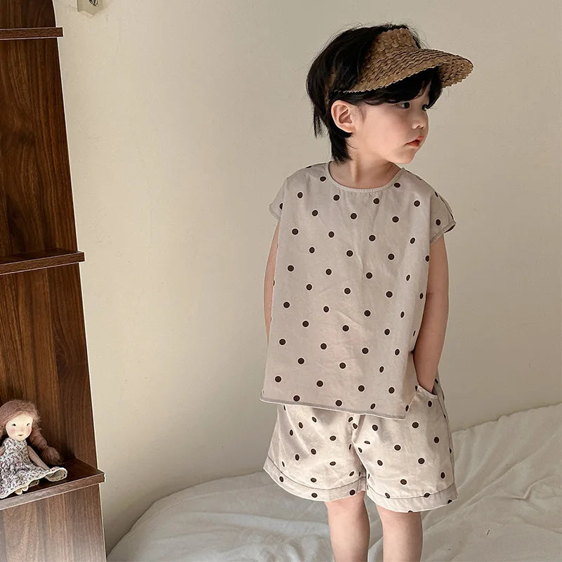 -キッズセットアップ 2点セット/ワンピース ボーイズノースリーブシャツ+ショートパンツ/ガールズ半袖ワンピース 水玉ドットプリント リンクコーデ 兄弟姉妹 お揃いコーデ - mamahalo shop - ノースリーブセットアップ -  べビー服 - 子供服 - 男の子 - 女の子