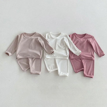 -ベビーセットアップ 2点セット 長袖パジャマセット Vネック長袖Tシャツ+ロングパンツ シンプルベーシック ルームウェア 3カラー【mh0006452】 - mamahalo shop - 長袖パジャマ -  べビー服 - 子供服 - 男の子 - 女の子