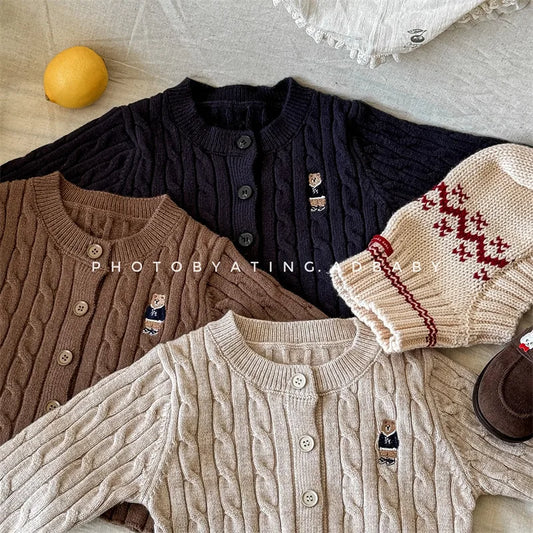 -キッズカーディガン ニットジャケット ベアくま刺繍ワンポイント 3カラー - mamahalo shop - カーディガン・パーカー -  べビー服 - 子供服 - 男の子 - 女の子