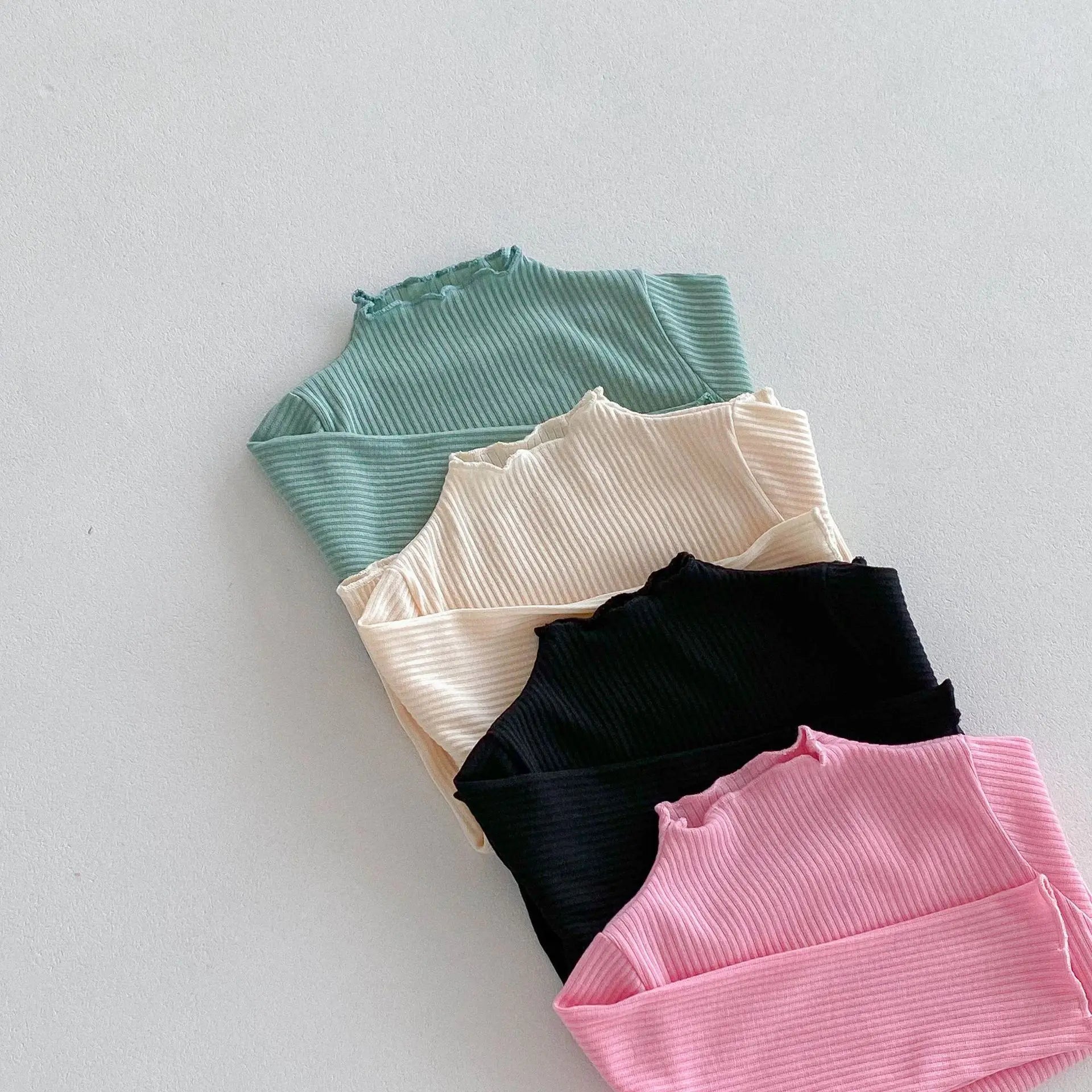 -キッズトップス フリルハイネック ボトルネック 長袖Tシャツ シンプルベーシック 4カラー【mh0006378】 - mamahalo shop - 長袖Tシャツ -  べビー服 - 子供服 - 男の子 - 女の子