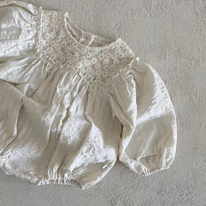 -ベビーロンパース 長袖パフスリーブボディスーツ フラワー花柄レース 2カラー【mh0004801】 - mamahalo shop - 長袖ロンパース -  べビー服 - 子供服 - 男の子 - 女の子