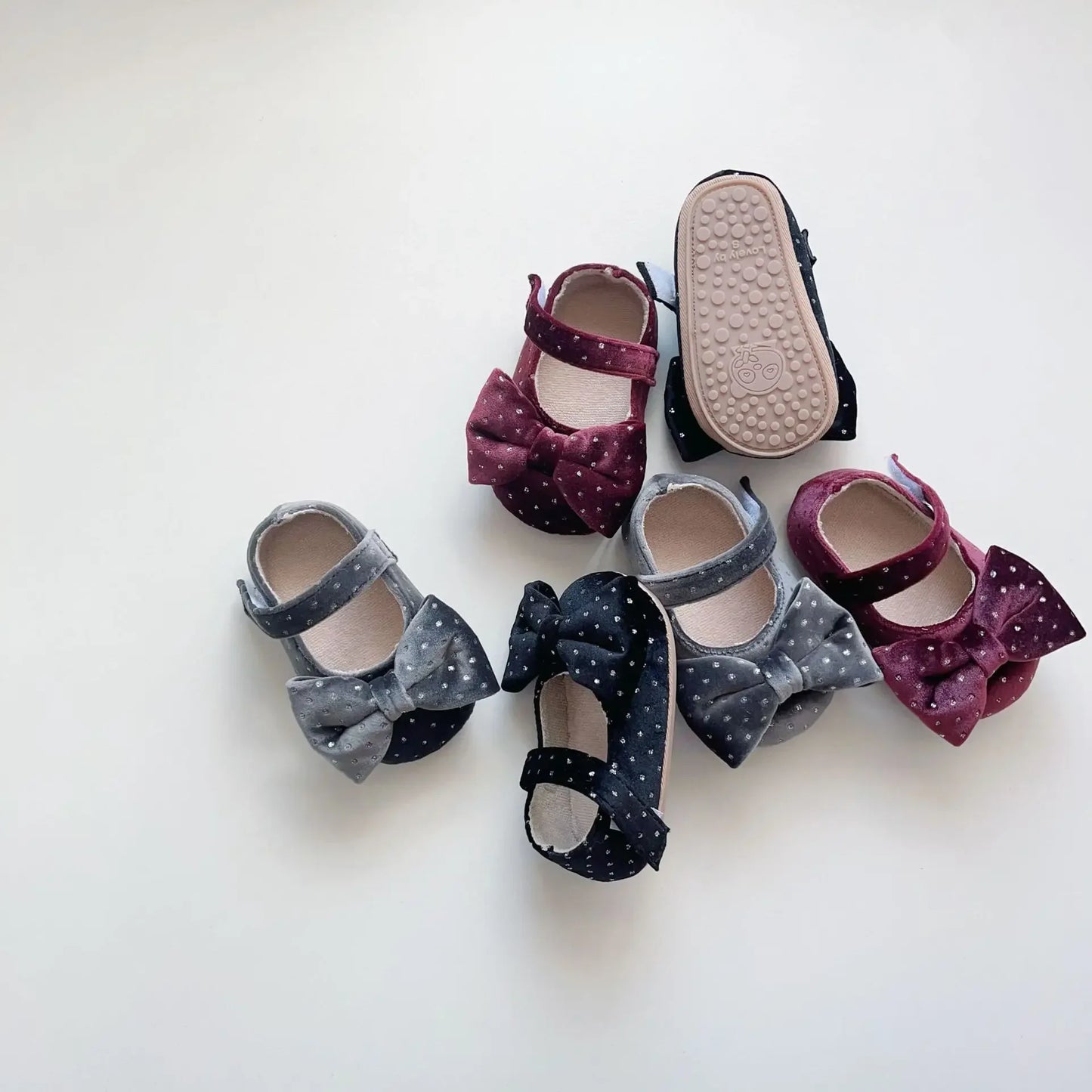 -ベビーシューズ パフリボンベルベットフラットバレエシューズ ファーストシューズ 靴 - mamahalo shop - ベビー用靴 -  べビー服 - 子供服 - 男の子 - 女の子