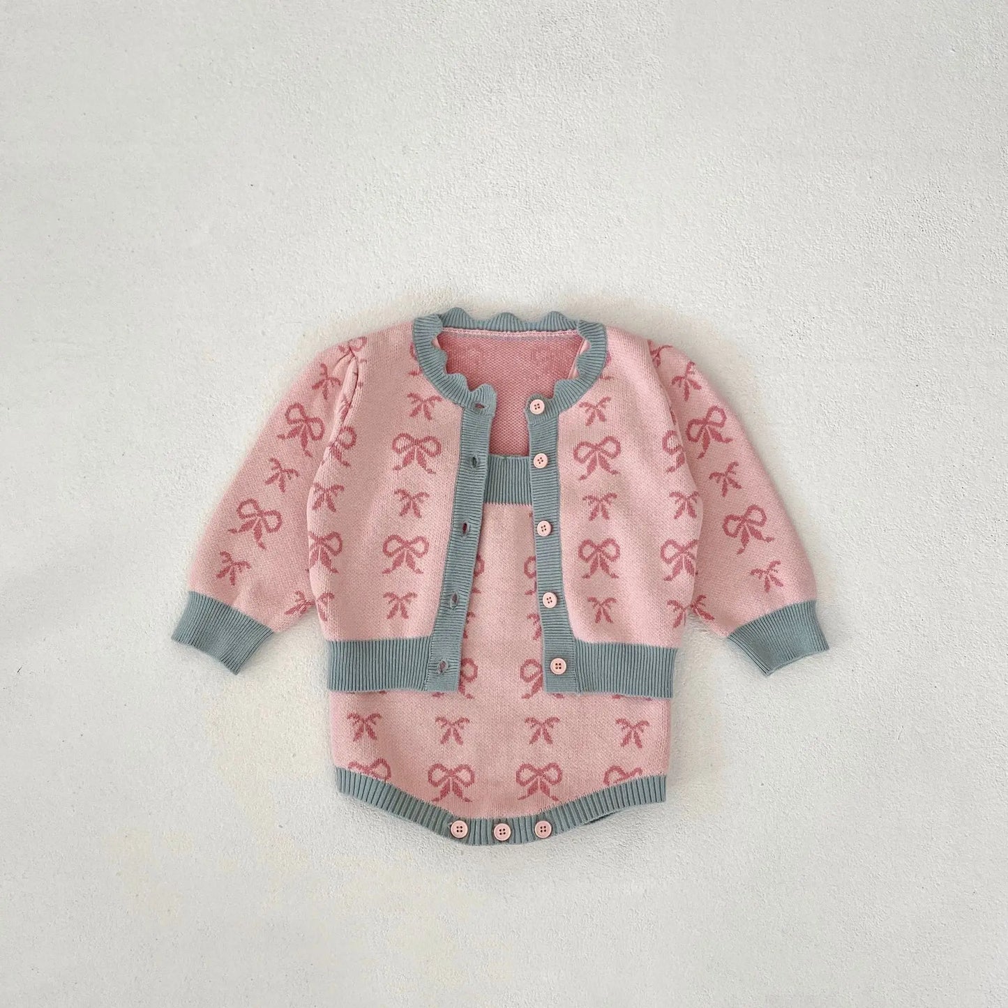 -ベビーカーディガン/ロンパース ニットジャケット/ニットサスペンダーボディスーツ リボン【mh0006475】 - mamahalo shop - ロンパースセットアップ -  べビー服 - 子供服 - 男の子 - 女の子