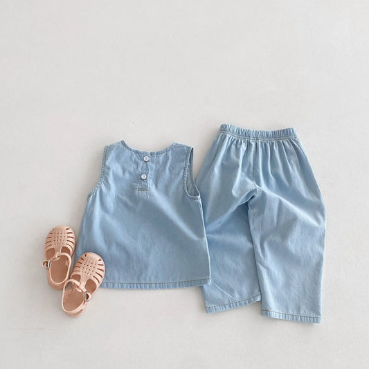 -キッズセットアップ 2点セット ノースリーブブラウス+ロングパンツ デニム ライトブルー【mh0006316】 - mamahalo shop - ノースリーブセットアップ -  べビー服 - 子供服 - 男の子 - 女の子