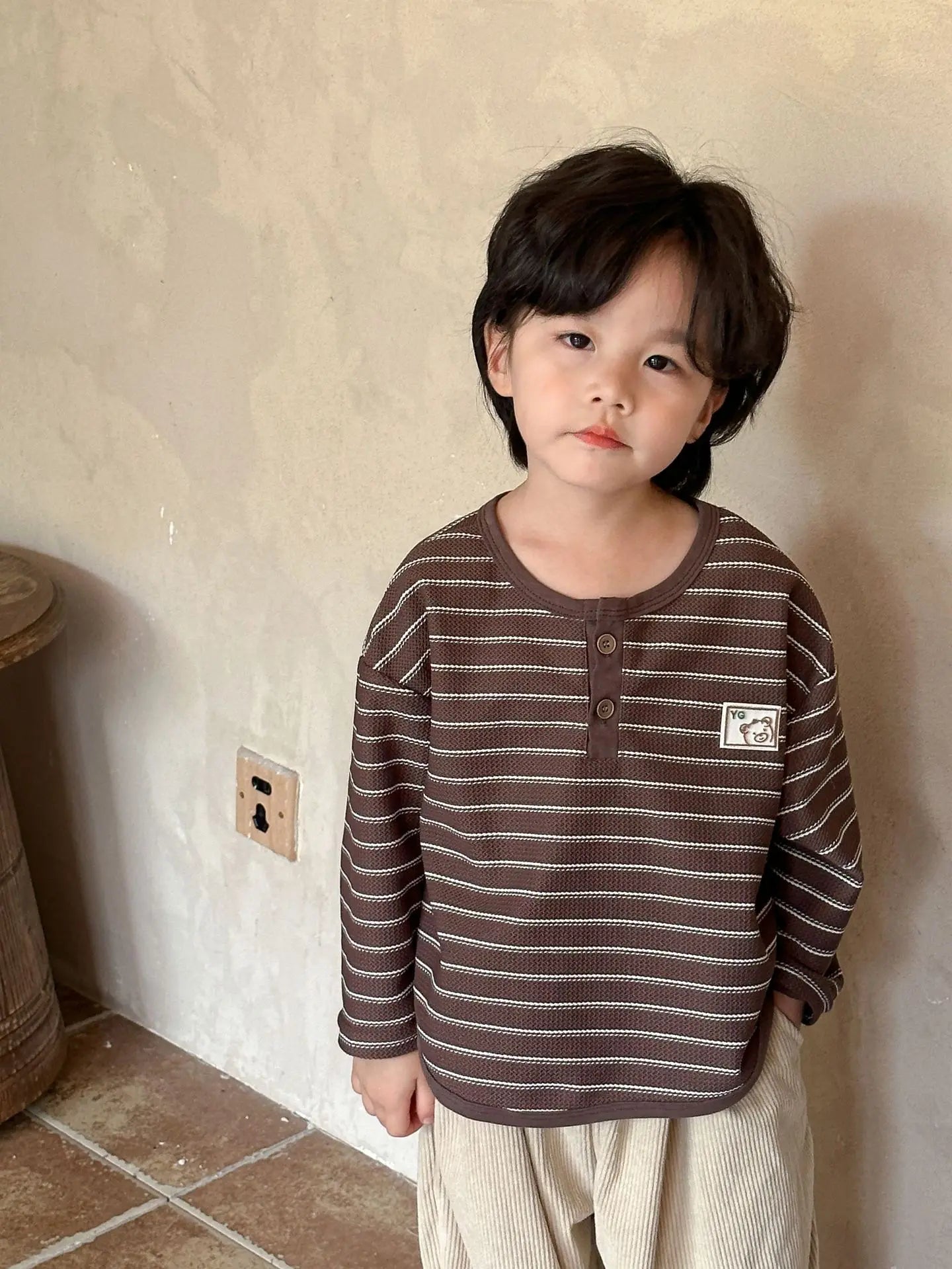 -キッズトップス ボーダーベアくまワンポイントヘンリーネック長袖Tシャツ 2 カラー - mamahalo shop - 長袖Tシャツ -  べビー服 - 子供服 - 男の子 - 女の子