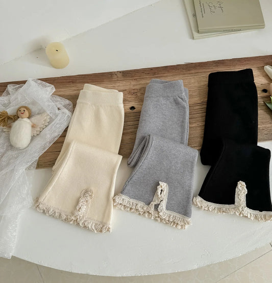 -キッズパンツ レースフリルフロントスリットフレアレギンスパンツ 3カラー - mamahalo shop - レギンスパンツ -  べビー服 - 子供服 - 男の子 - 女の子