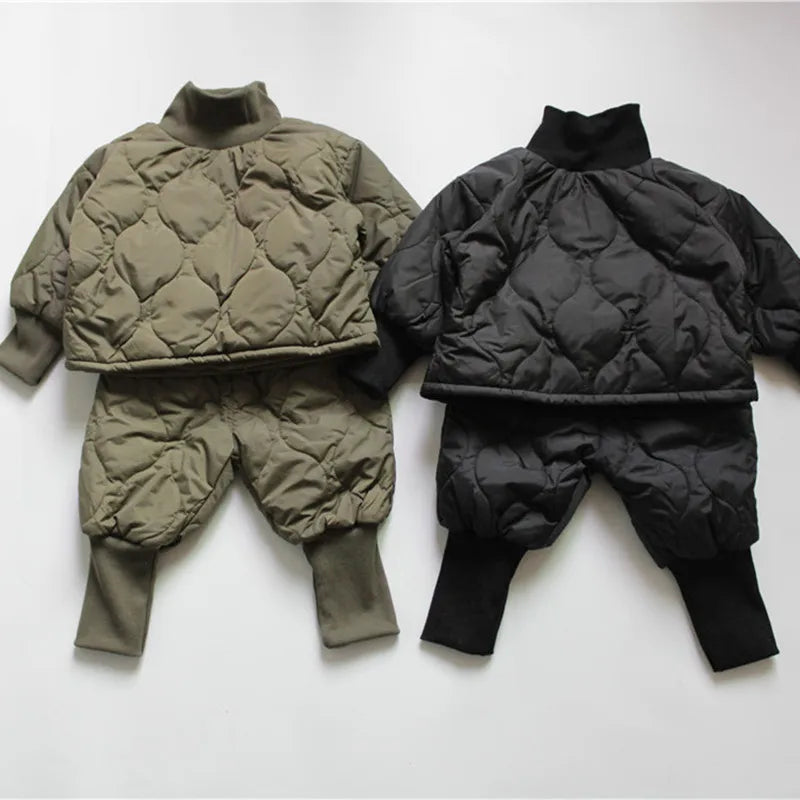 -キッズセットアップ 2点セット キルティングハイネックトレーナー ロングパンツ 防寒セット 3カラー - mamahalo shop - 長袖セットアップ -  べビー服 - 子供服 - 男の子 - 女の子