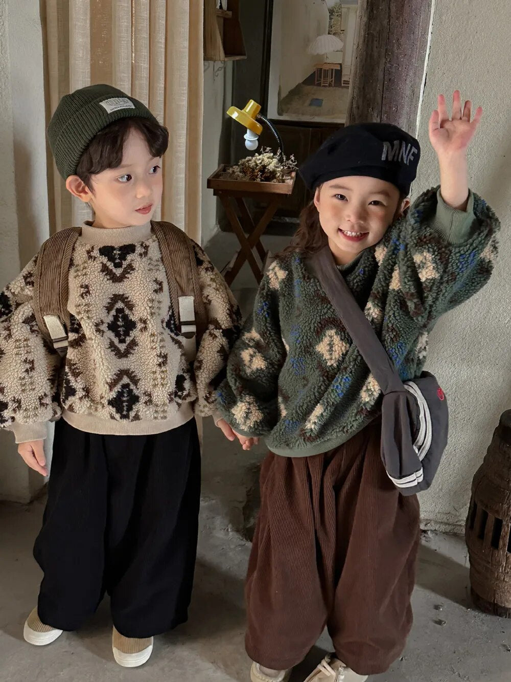 -キッズスウェットシャツ トライバル柄 ボアフリーストレーナー トップス カーキ グリーン 2カラー ユニセックス 男の子 女の子 子供服 - mamahalo shop - トレーナー・フーディ -  べビー服 - 子供服 - 男の子 - 女の子