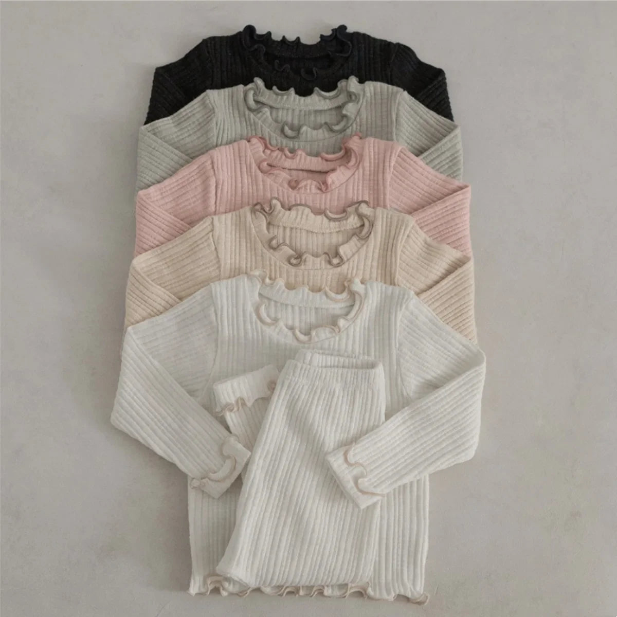 -ベビーセットアップ 2点セット プリーツ加工フリル長袖Tシャツ+プリーツ加工ロングパンツ 5カラー - mamahalo shop - 長袖セットアップ -  べビー服 - 子供服 - 男の子 - 女の子