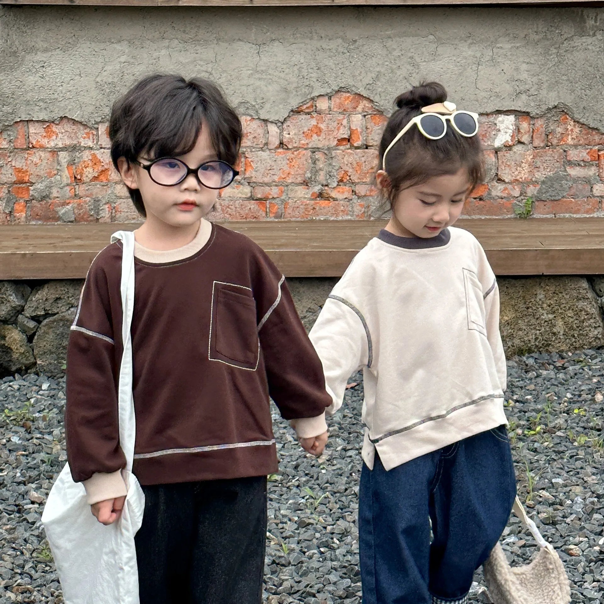 -キッズトップス ステッチアクセント長袖シンプルTシャツ 2カラー - mamahalo shop - 長袖Tシャツ -  べビー服 - 子供服 - 男の子 - 女の子