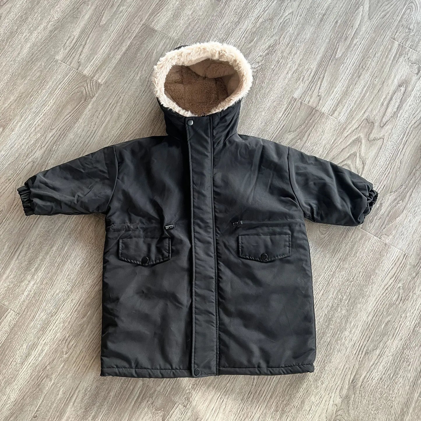 -キッズアウター ロングコート 裏ボアフリース フード付きコート ブラック ベージュ 2カラー ユニセックス 男の子 女の子 子供服 - mamahalo shop - ロングコート -  べビー服 - 子供服 - 男の子 - 女の子