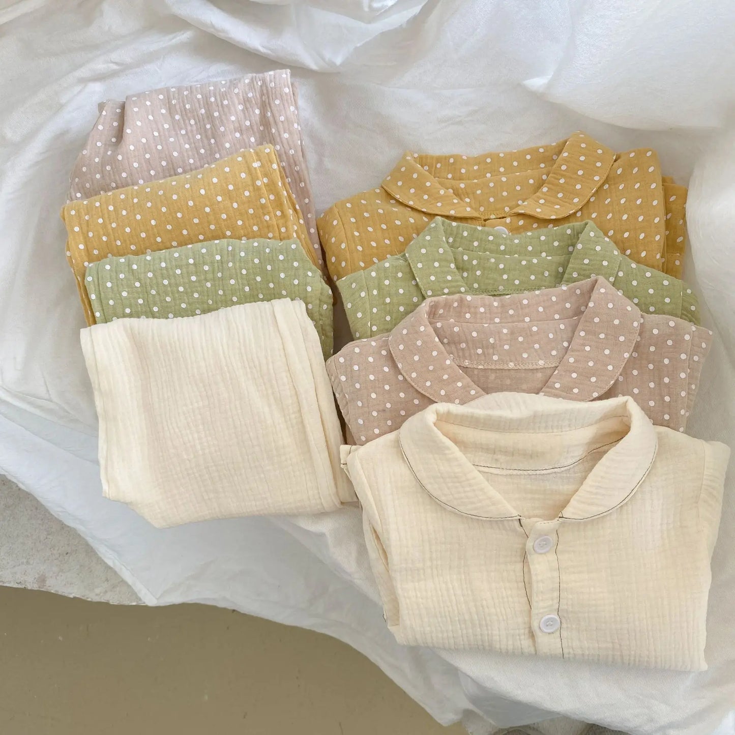 -キッズパジャマセット 長袖シャツ ロングパンツ 水玉ドットプリント 4カラー【mh0004073】 - mamahalo shop - 長袖セットアップ -  べビー服 - 子供服 - 男の子 - 女の子