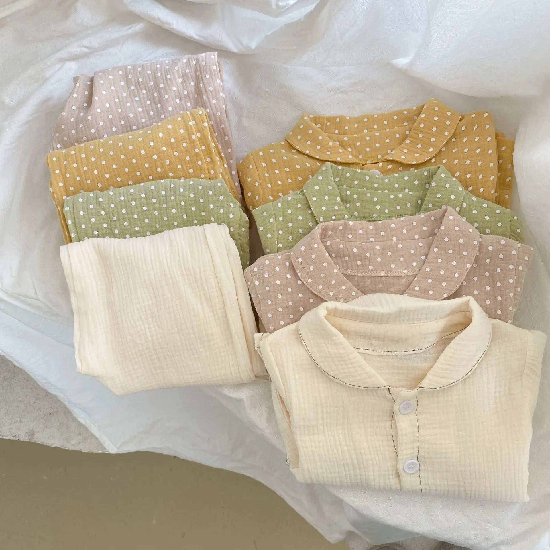 -キッズパジャマセット 長袖シャツ ロングパンツ 水玉ドットプリント 4カラー【mh0004073】 - mamahalo shop - 長袖セットアップ -  べビー服 - 子供服 - 男の子 - 女の子