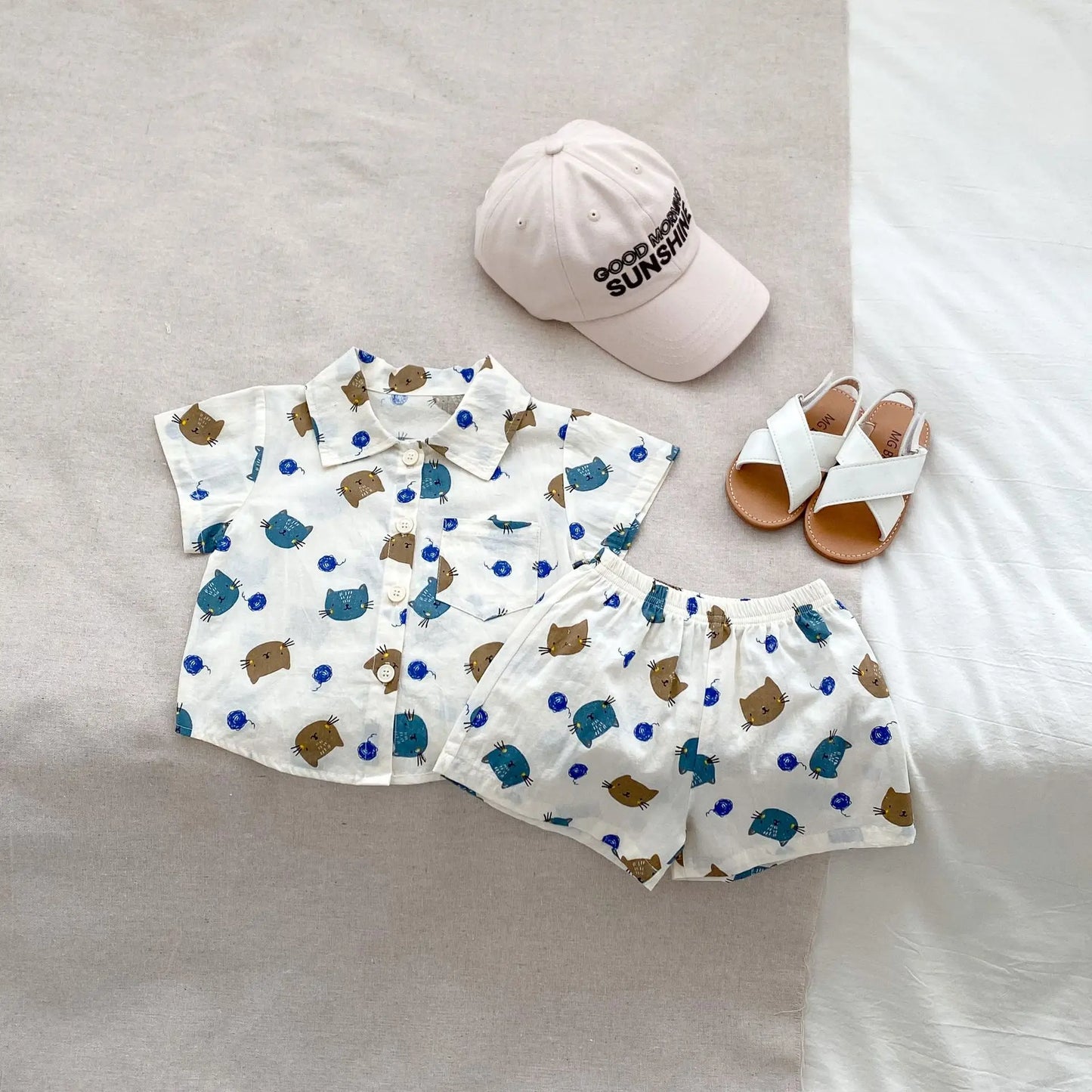 -ベビーキッズセットアップ 2点セット 半袖シャツ+ショートパンツ 星スター猫キャットプリント柄【mh0005354】 - mamahalo shop - 半袖セットアップ -  べビー服 - 子供服 - 男の子 - 女の子