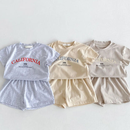 -キッズセットアップ 2点セット 半袖Tシャツ+ショートパンツ レターロゴプリント 3カラー - mamahalo shop - 半袖セットアップ -  べビー服 - 子供服 - 男の子 - 女の子