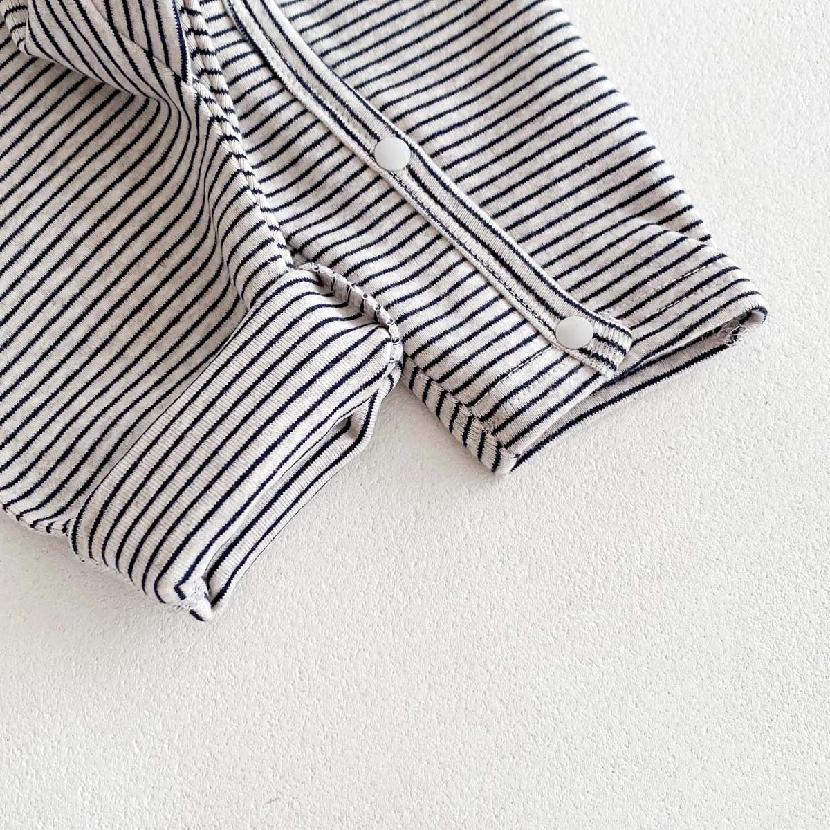 -ベビーロンパース 長袖ボディスーツ ボーダー柄 新生児 肌着 4カラー - mamahalo shop - 長袖ロンパース -  べビー服 - 子供服 - 男の子 - 女の子