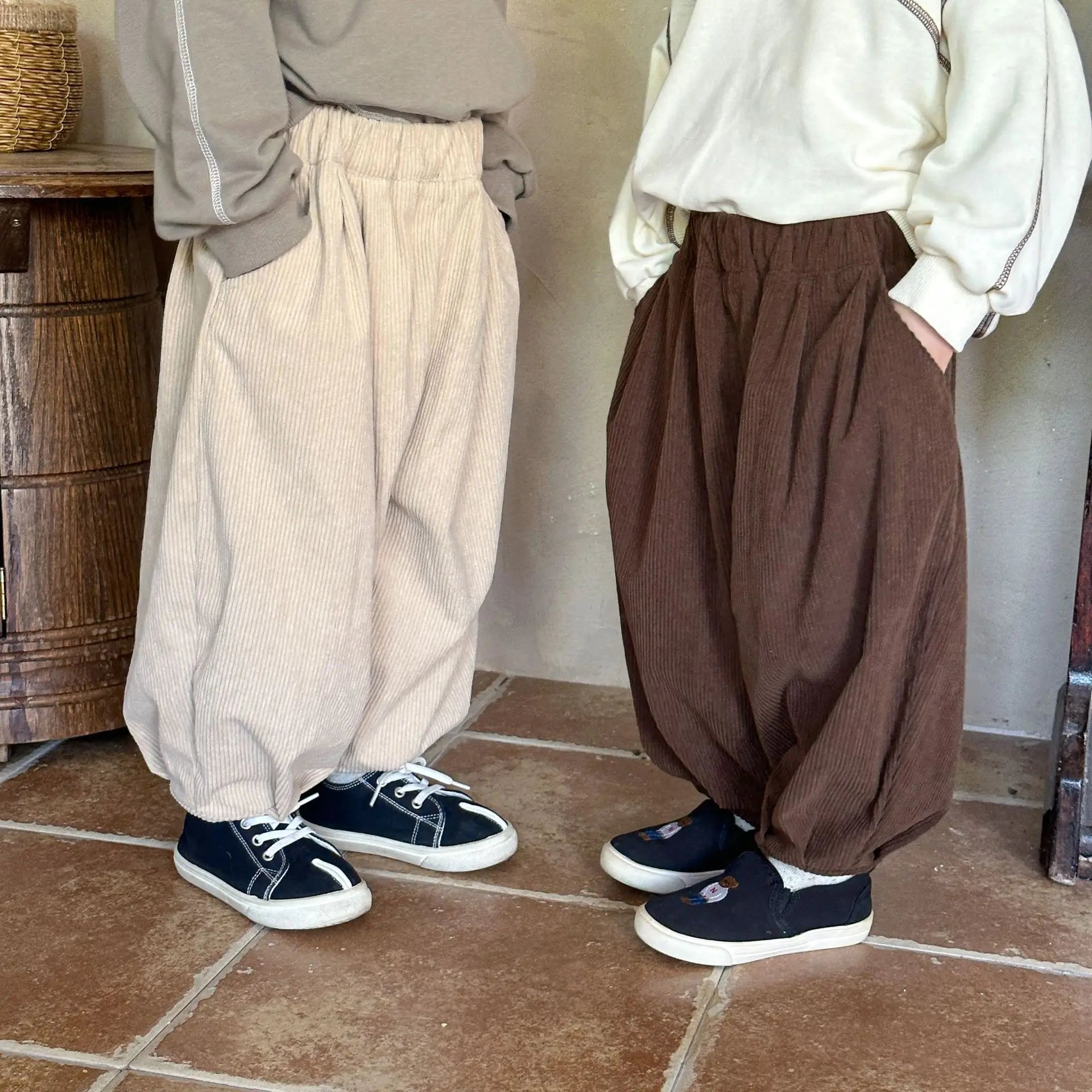 -キッズパンツ コーデュロイルーズロングバルーンパンツ 2カラー【mh0006707】 - mamahalo shop - ロングパンツ・スウェットパンツ -  べビー服 - 子供服 - 男の子 - 女の子