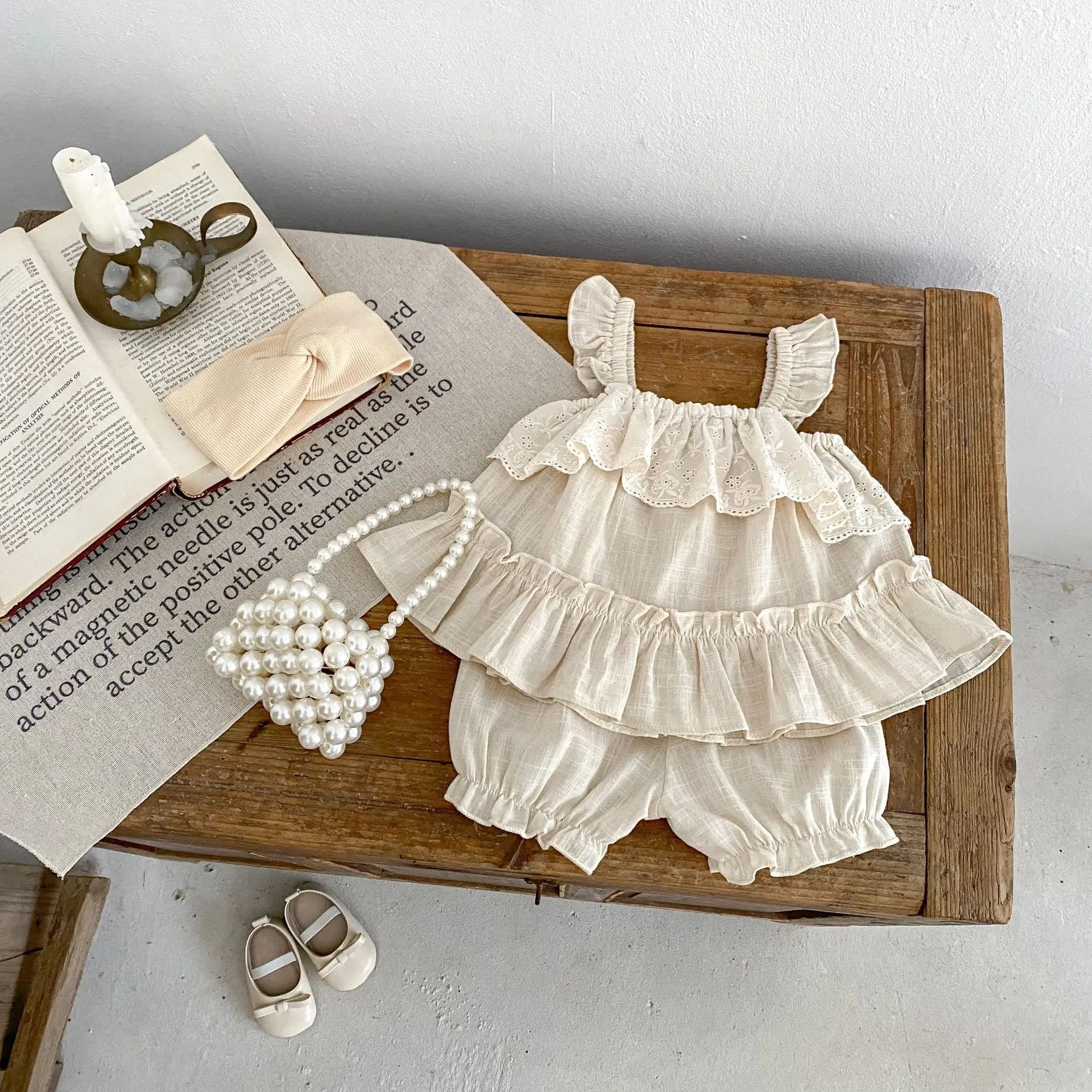 -ベビーセットアップ 2点セット キャミソールチュニックブラウス+バルーンショートパンツ レース ベージュ【mh0004656】 - mamahalo shop - ノースリーブセットアップ -  べビー服 - 子供服 - 男の子 - 女の子