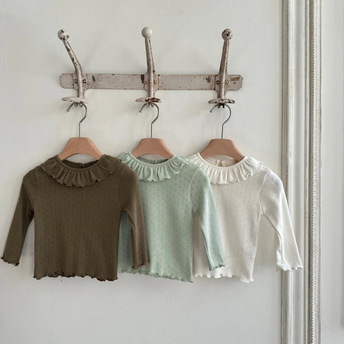 -ベビートップス ラッフル襟シンプル長袖Tシャツ 3カラー - mamahalo shop - 長袖Tシャツ -  べビー服 - 子供服 - 男の子 - 女の子