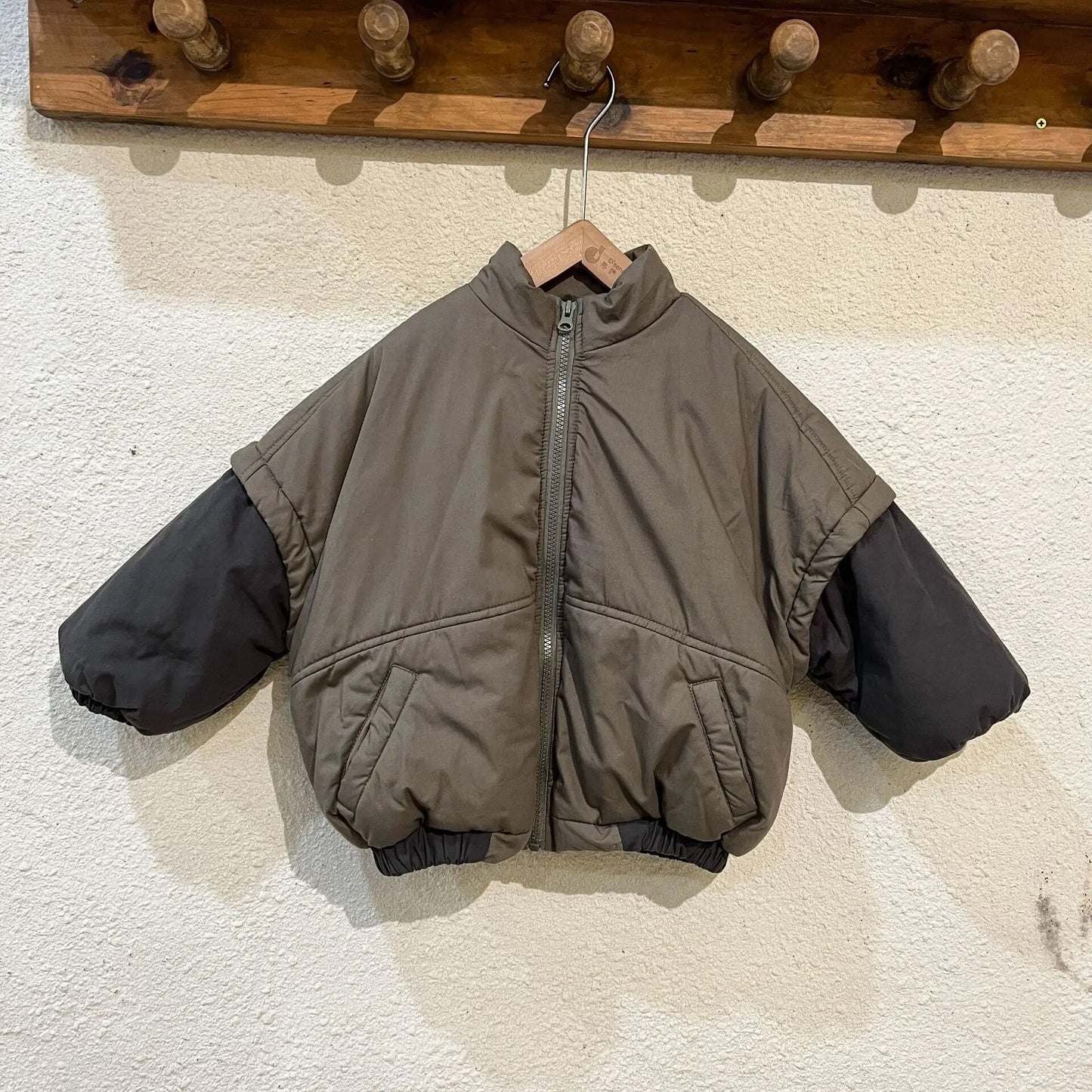 -キッズアウター ジャケット コート パッチワーク 裏フリース アーミーグリーン アプリコット 2カラー ボーイズ 男の子 子供服 - mamahalo shop - ショートコート・ジャケット・ジャンパー -  べビー服 - 子供服 - 男の子 - 女の子