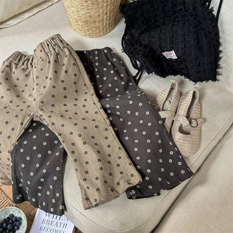 ロングパンツ・スウェットパンツ キッズパンツ フラワープリントフレアブーツカットパンツ 2カラー【mh0006930】