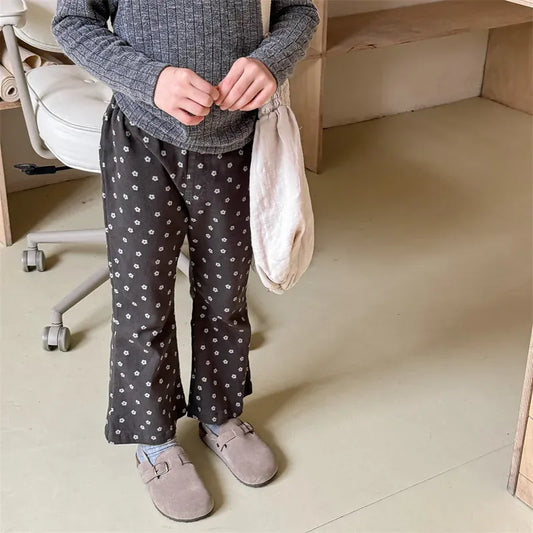ロングパンツ・スウェットパンツ キッズパンツ フラワープリントフレアブーツカットパンツ 2カラー【mh0006930】