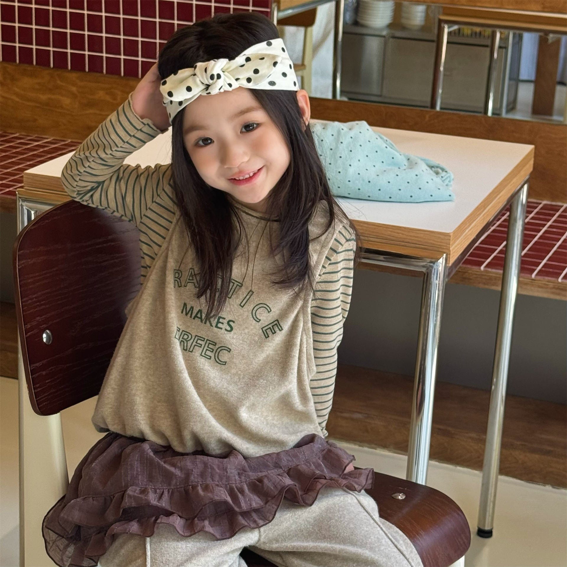 ノースリーブセットアップ ロゴ入りクロップドベスト+スウェットパンツセットアップ 2点セット【mh0010916】