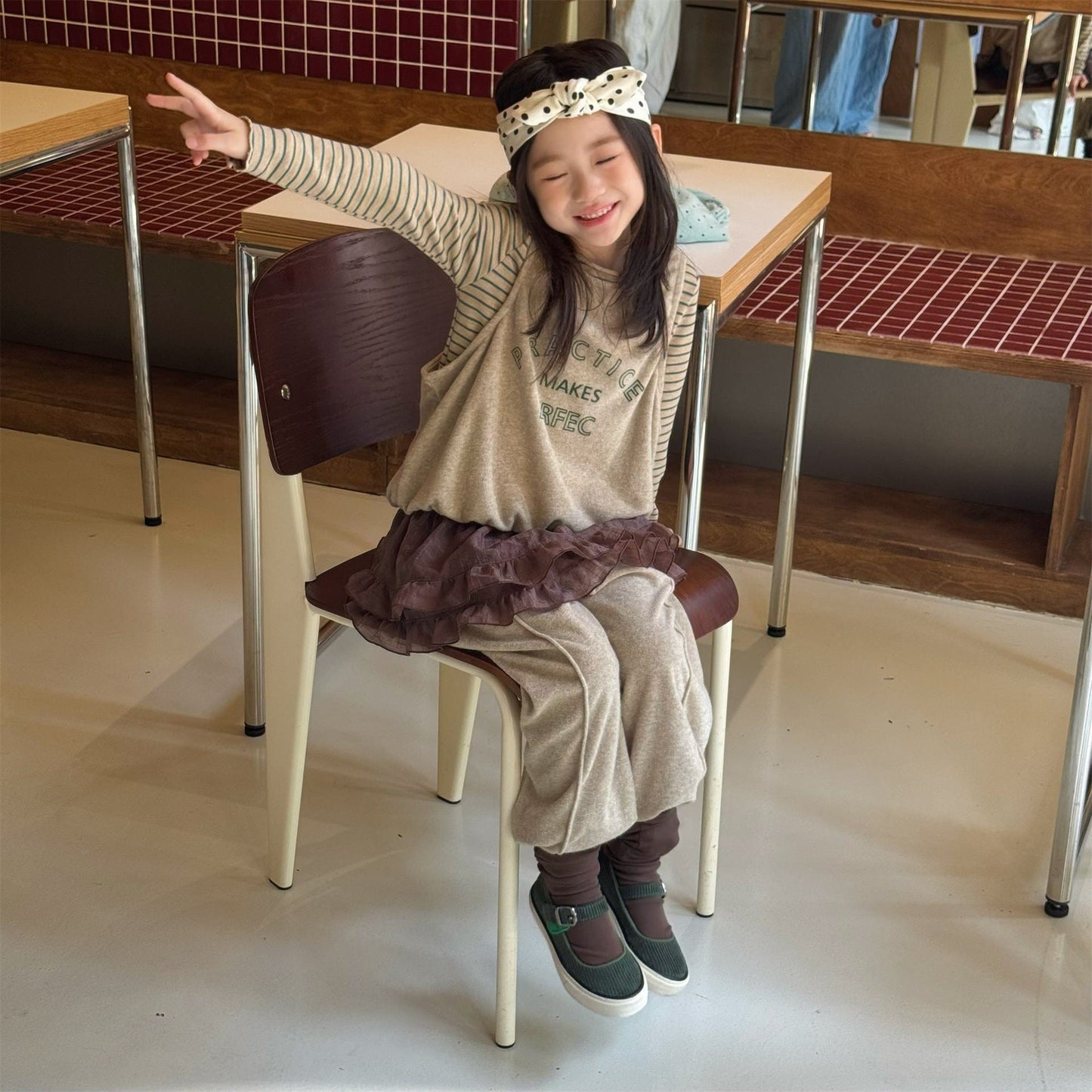 ノースリーブセットアップ ロゴ入りクロップドベスト+スウェットパンツセットアップ 2点セット【mh0010916】