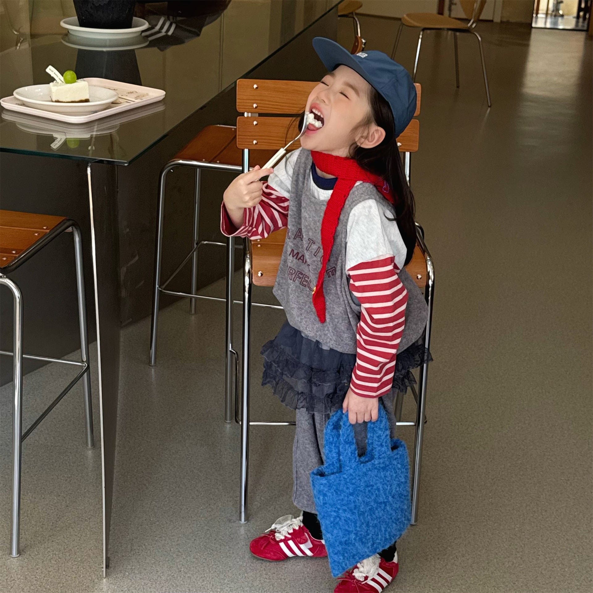 ノースリーブセットアップ ロゴ入りクロップドベスト+スウェットパンツセットアップ 2点セット【mh0010916】